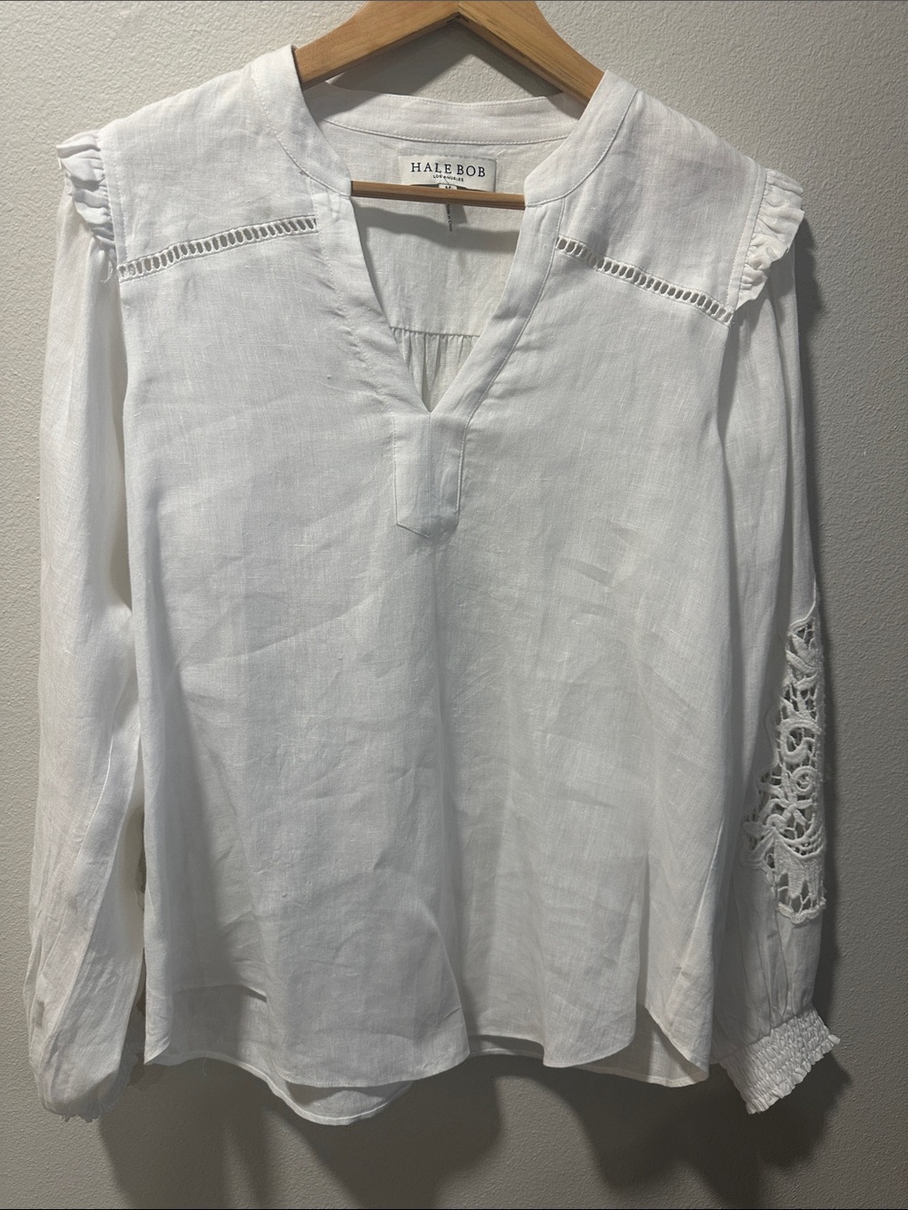 Hale Bob White Linen V-Neck Peasant Top with Eyelet Sleeve Detail
